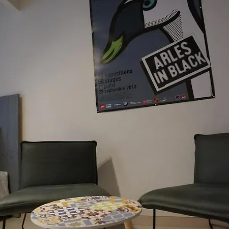 Typique Et Cosy Climatise. Appartement Arles
