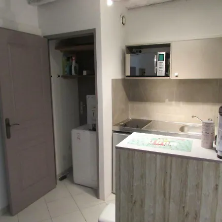 Typique Et Cosy Climatise. Appartement Arles